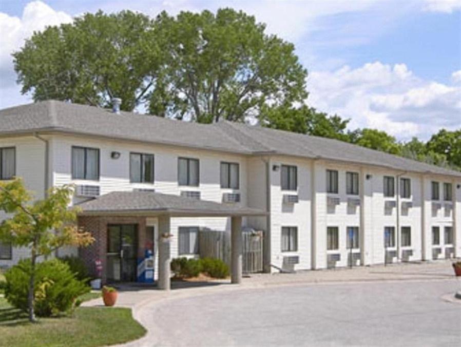 Hotel Super 8 By Wyndham Blair Zewnętrze zdjęcie